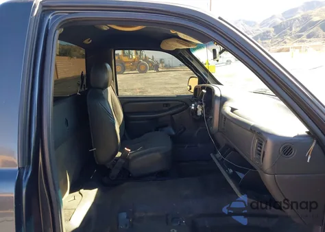 2005 GMC Sierra 1500 Work Truck from USA, damaged, VIN 1GTEC14X45Z130540